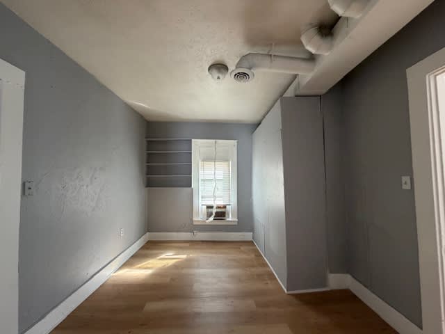 317 Commercial st – photo 2
