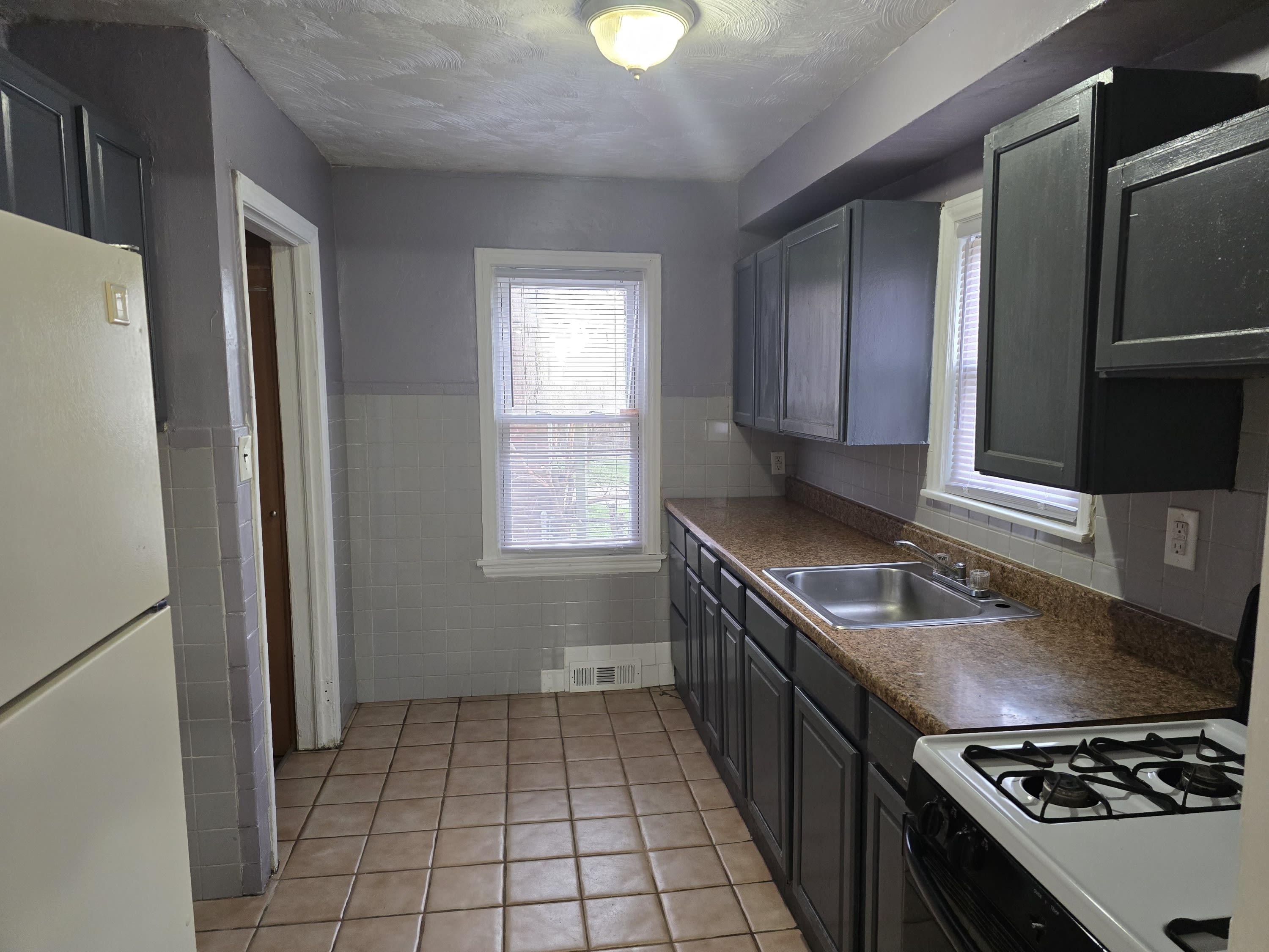 15860 Fordham Street – photo 4