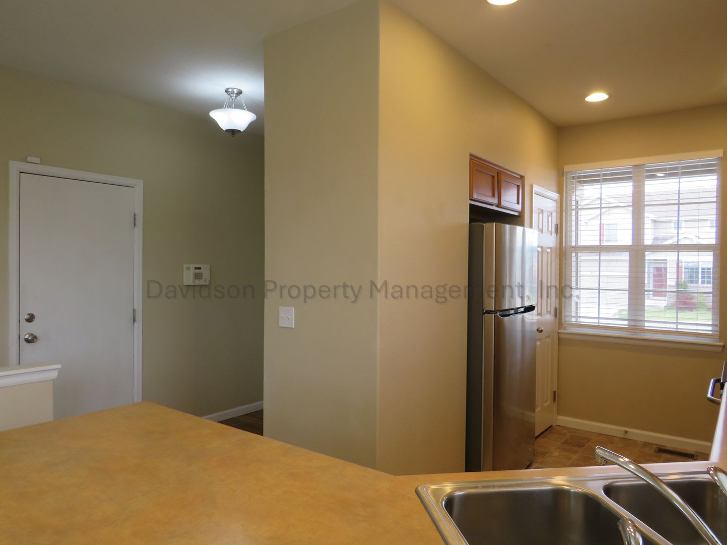 Cozy 3 Bedroom House in Stetson Hills – photo 4
