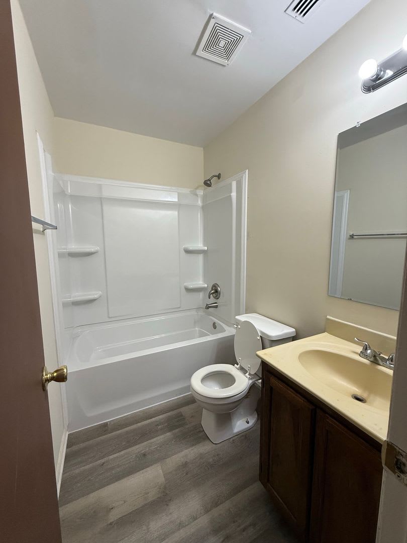 2 Bedroom 1 Bath Duplex – photo 5