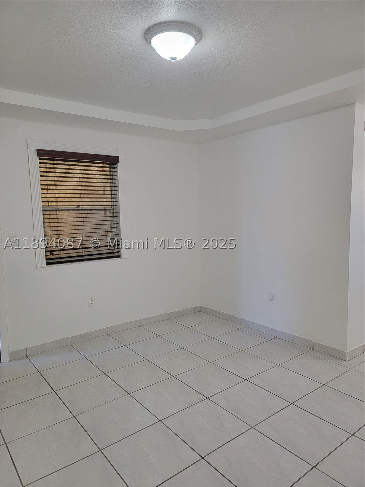 1975 NE 135th St – photo 5
