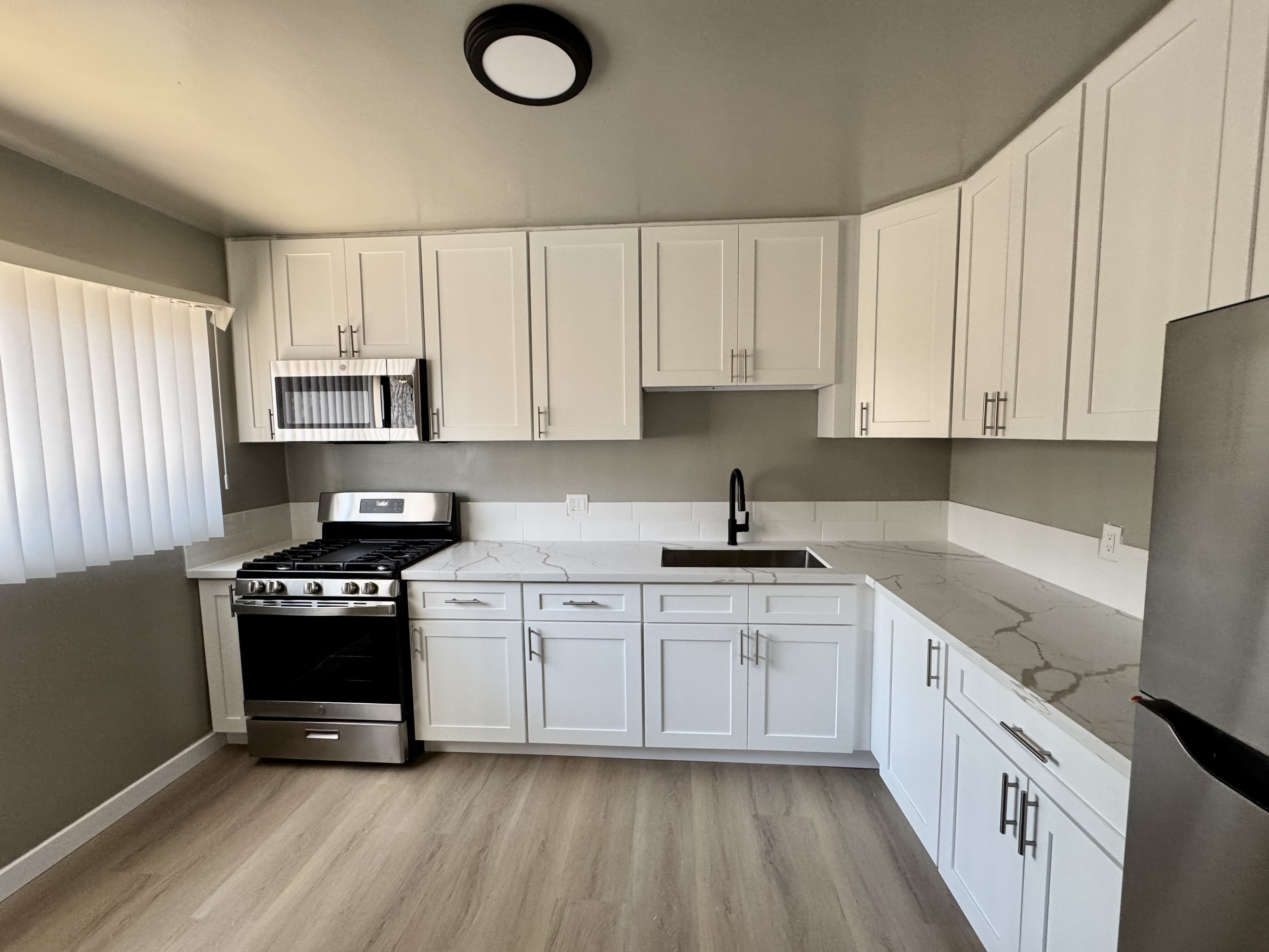 4052 Coco Ave – photo 1
