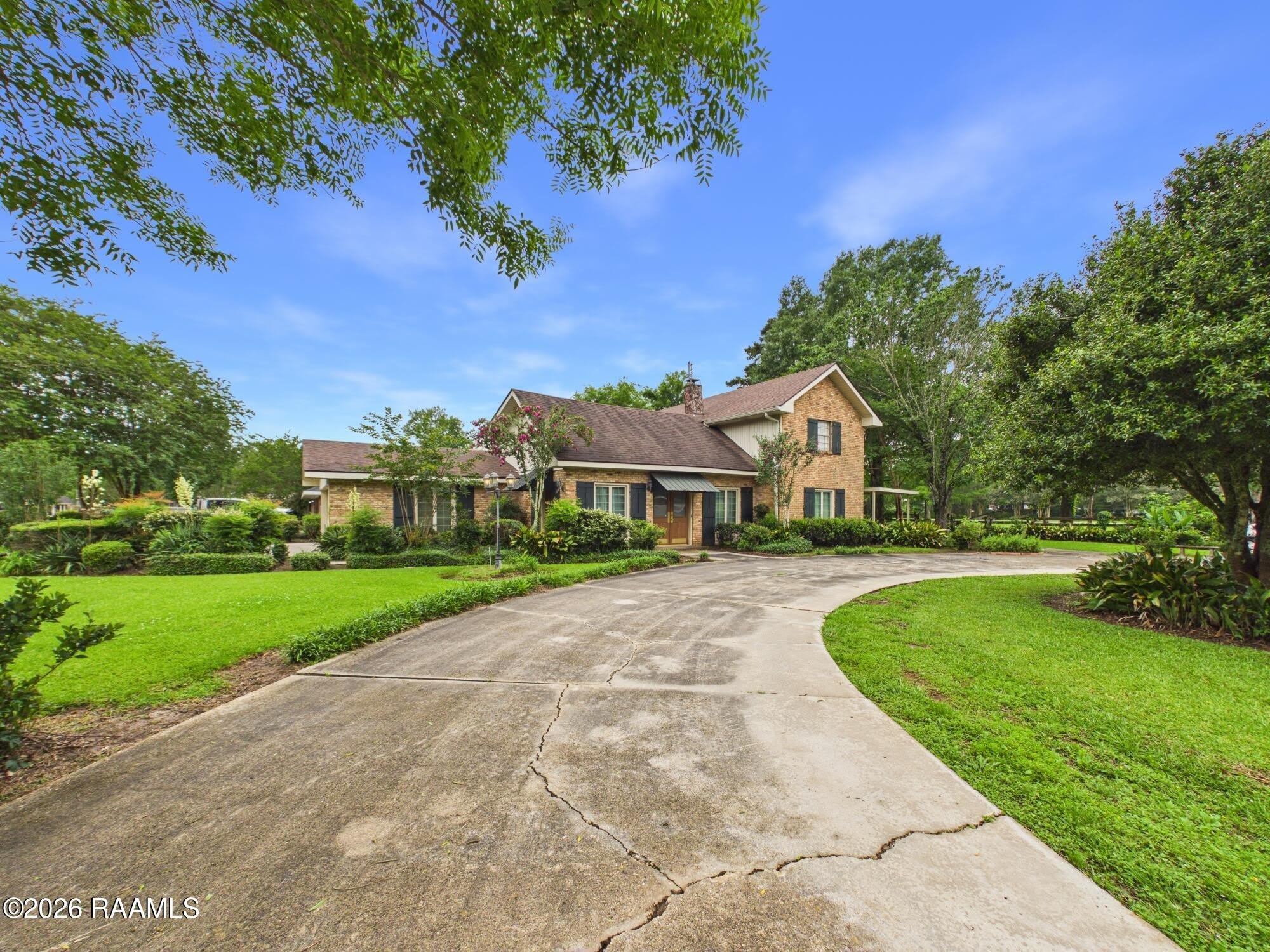 100 Oak Coulee Drive – photo 1