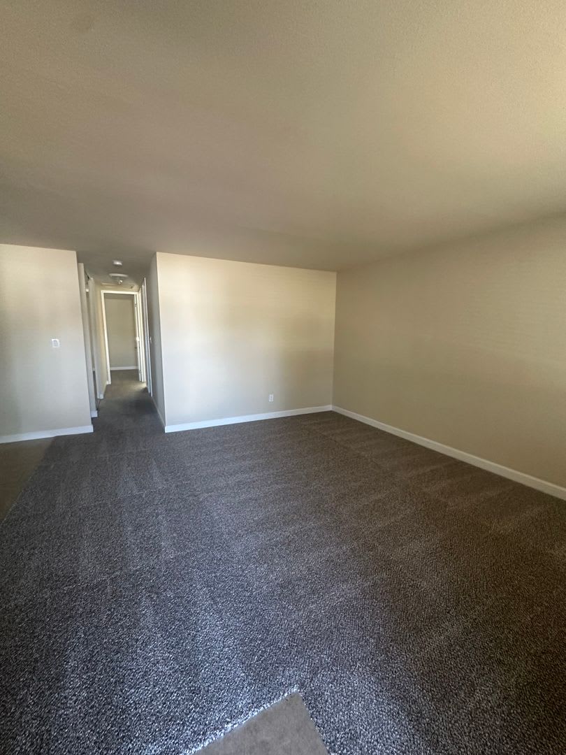 Spacious Cambrian 3 bed 2 bath home available now – photo 2
