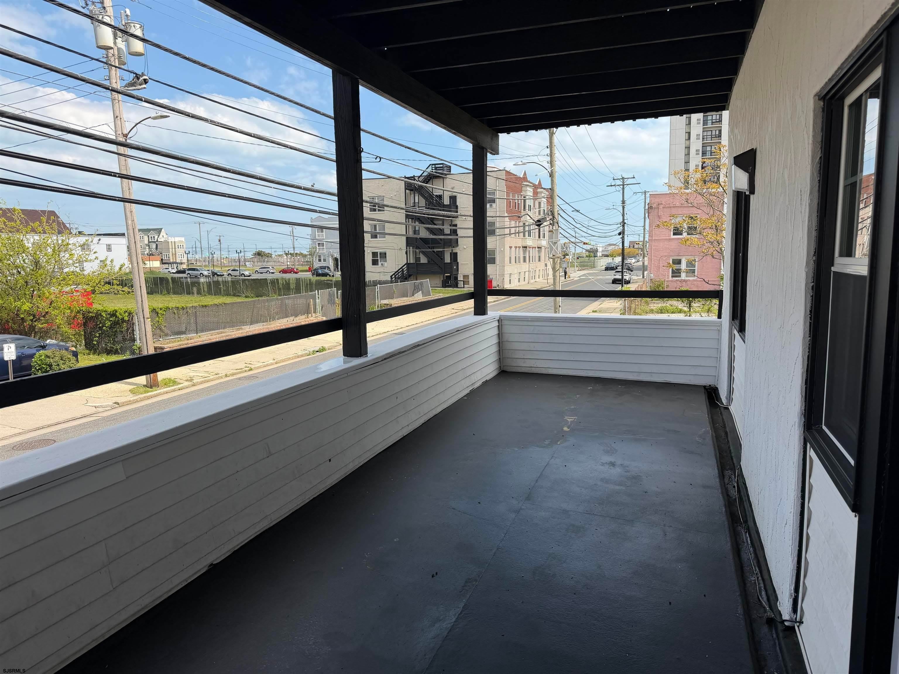 24 N Vermont Ave – photo 4