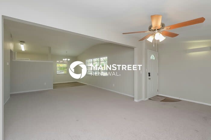 5290 48Th Avenue North – photo 3