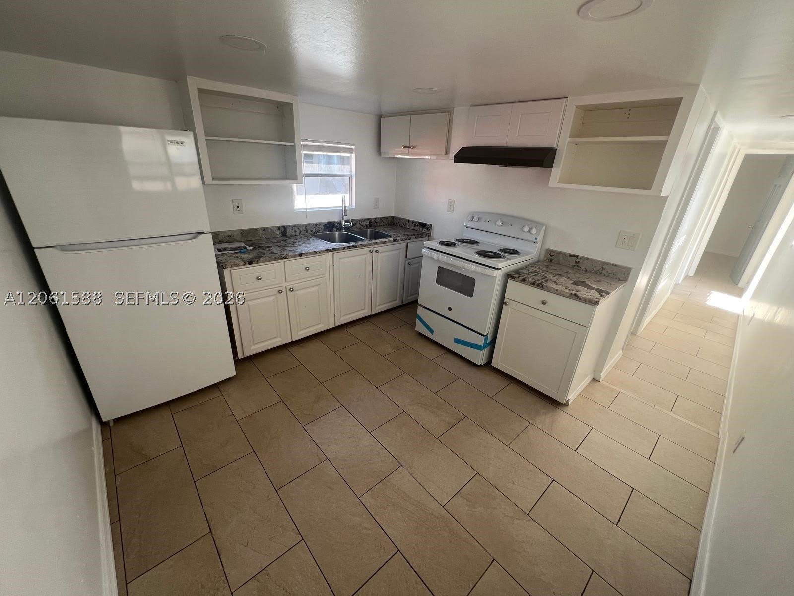 13331 SW 8th St – photo 3