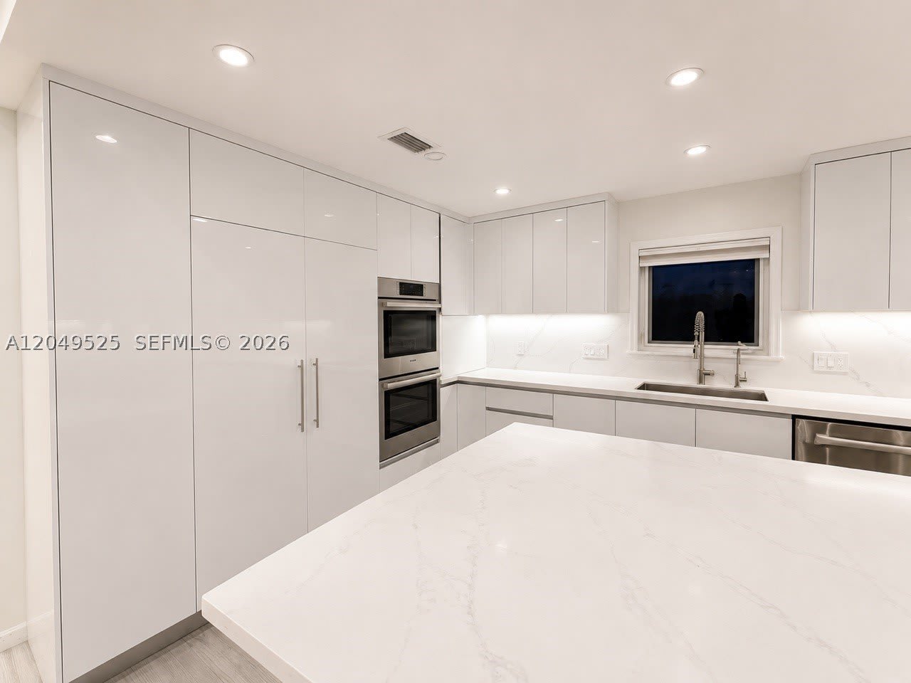 2616 Oakbrook Ct – photo 3