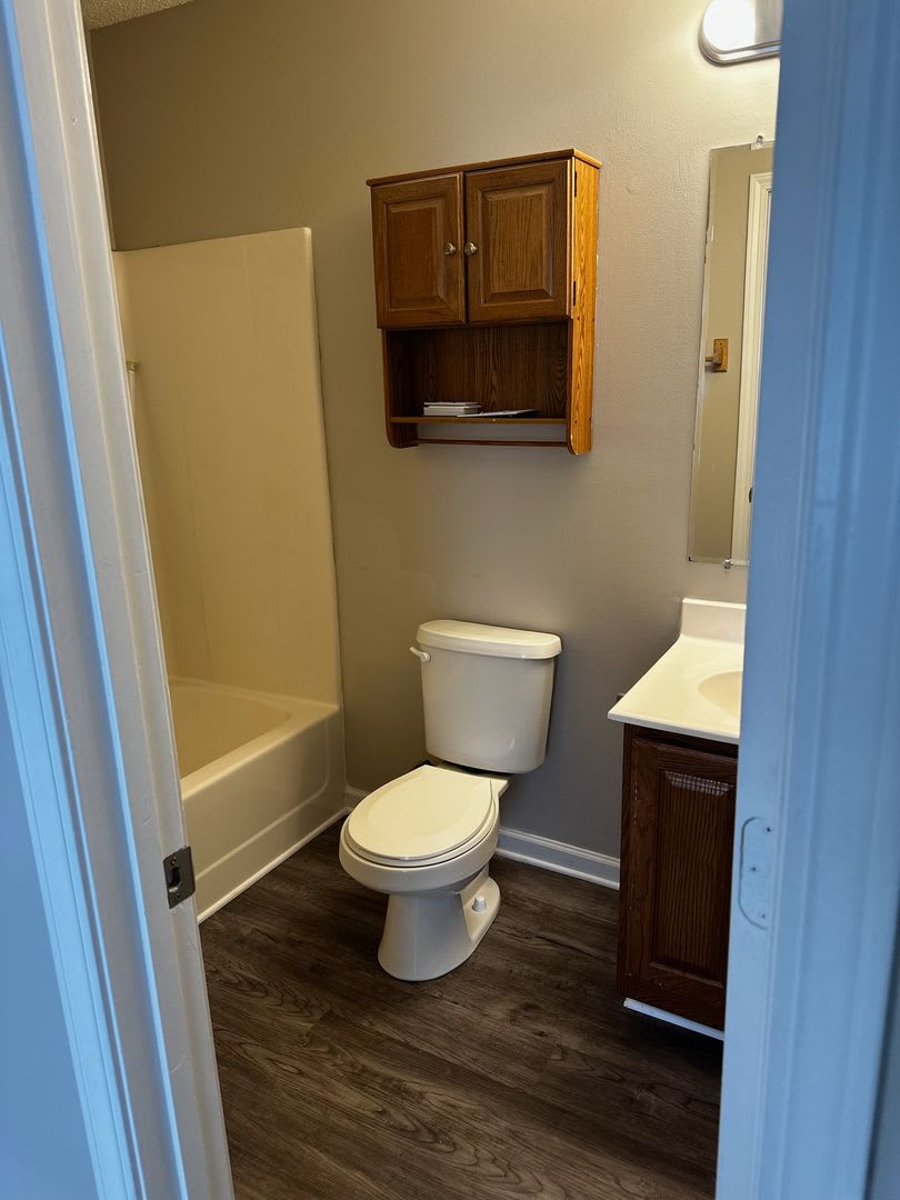 Spacious 2 Bedroom, 2.5 Bathroom Condo for Rent in Bristol, TN – photo 4