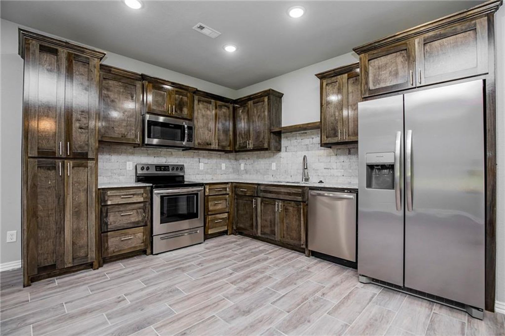 ***1903-B Azlin Place*** – photo 3