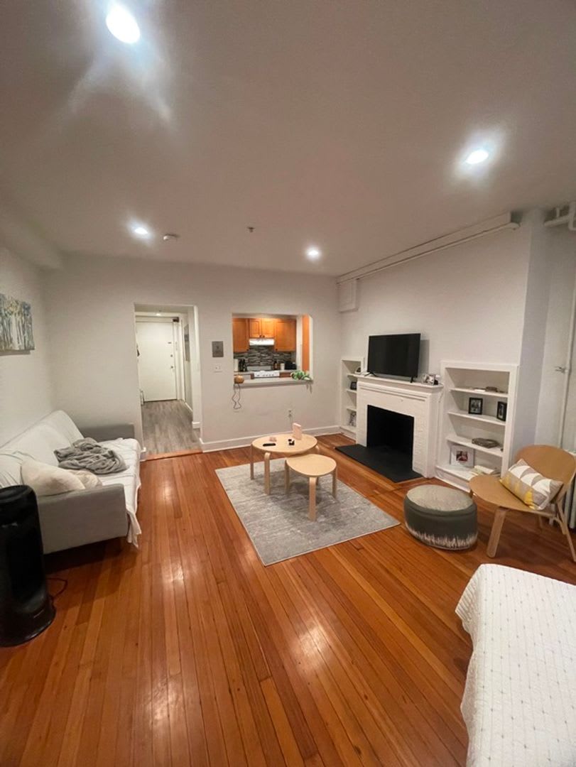 Charming Back Bay Studio — No Brokee Fee – photo 3