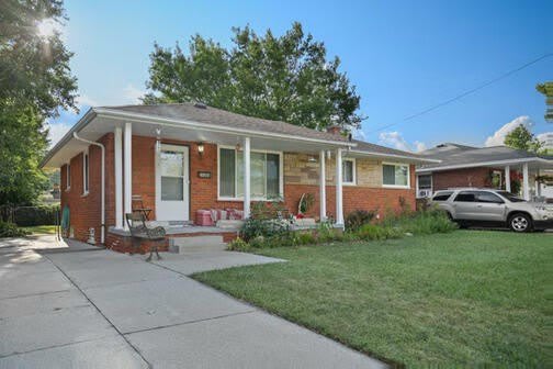 24281 Condon Street – photo 3