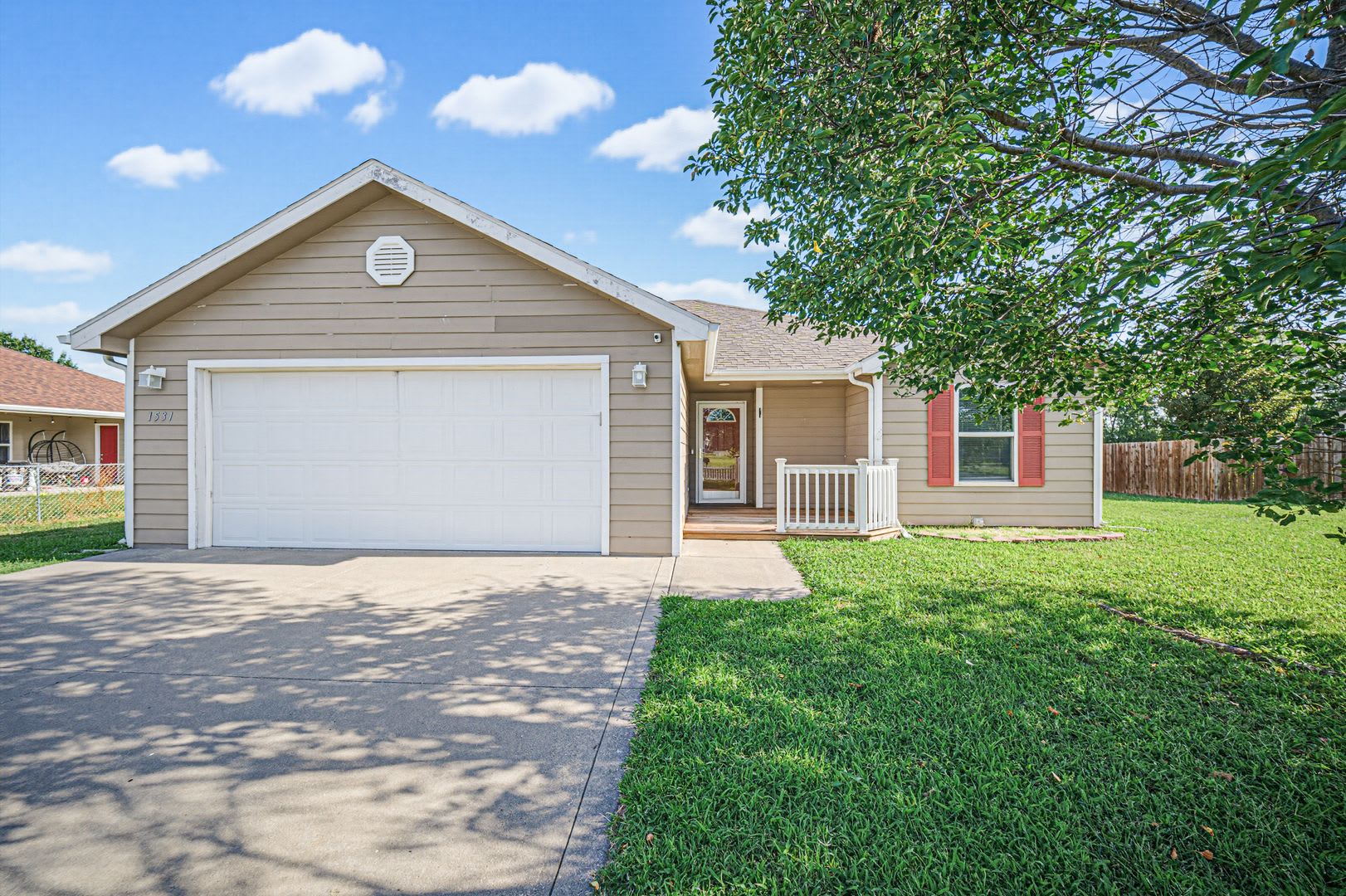 Please View 3D Virtual Walk-Through Before Scheduling a Showing – photo 1