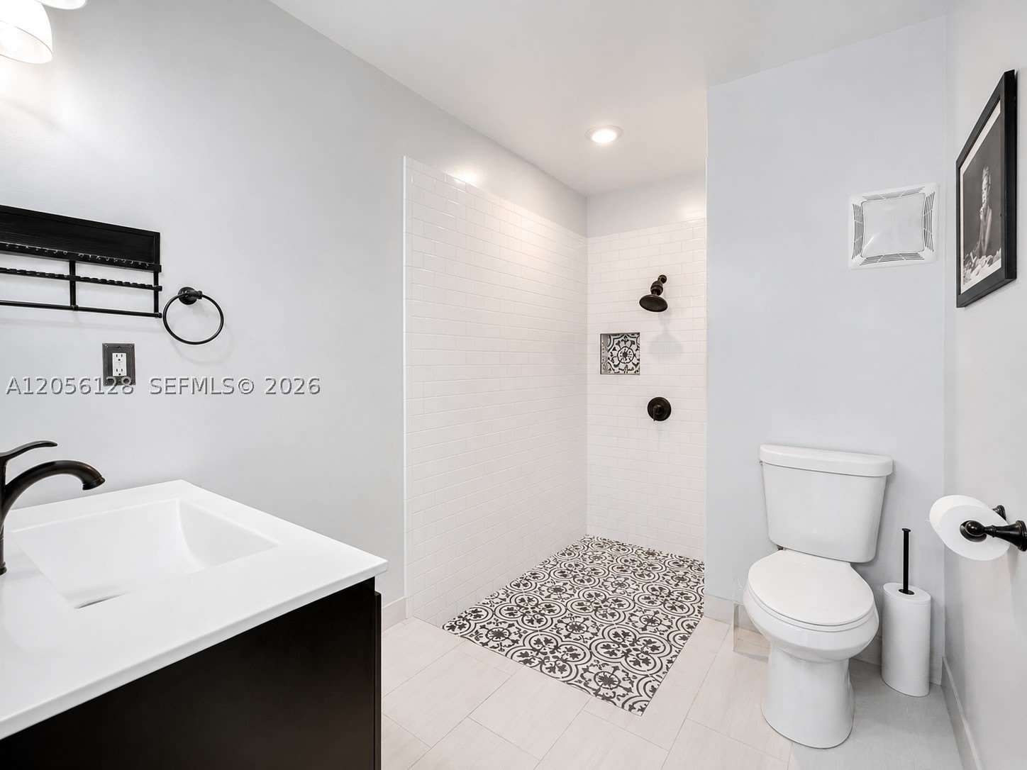 6870 NW 30th Ave – photo 3