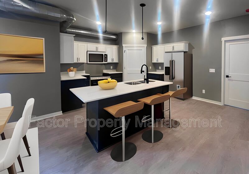 970 N. 3rd St – photo 3
