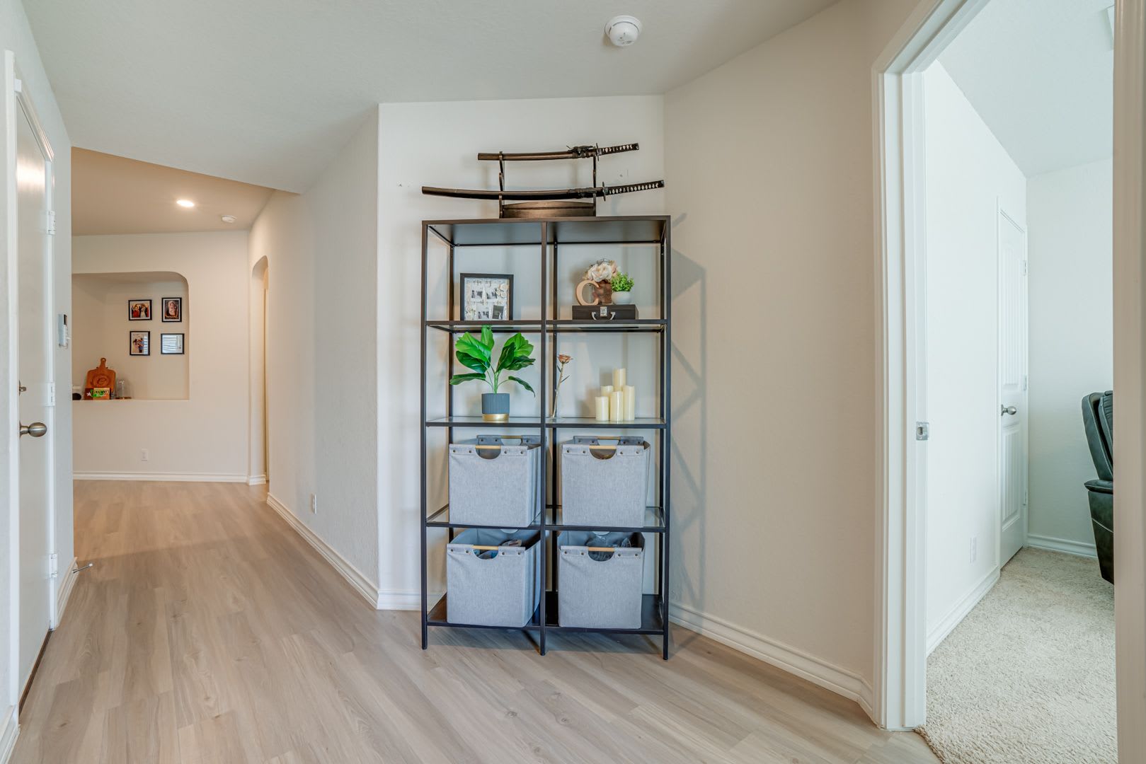 Beautiful single story home in Saratoga Community – photo 4