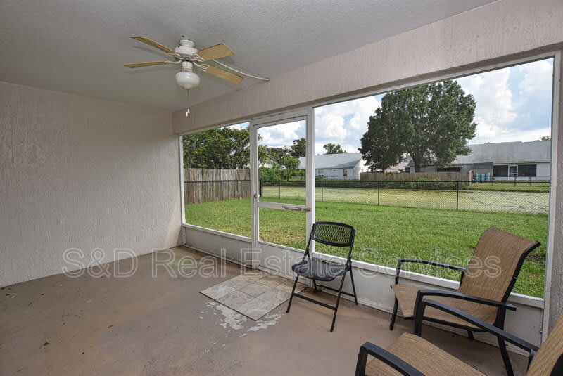 1072 Meadowood Pointe Rd. – photo 4