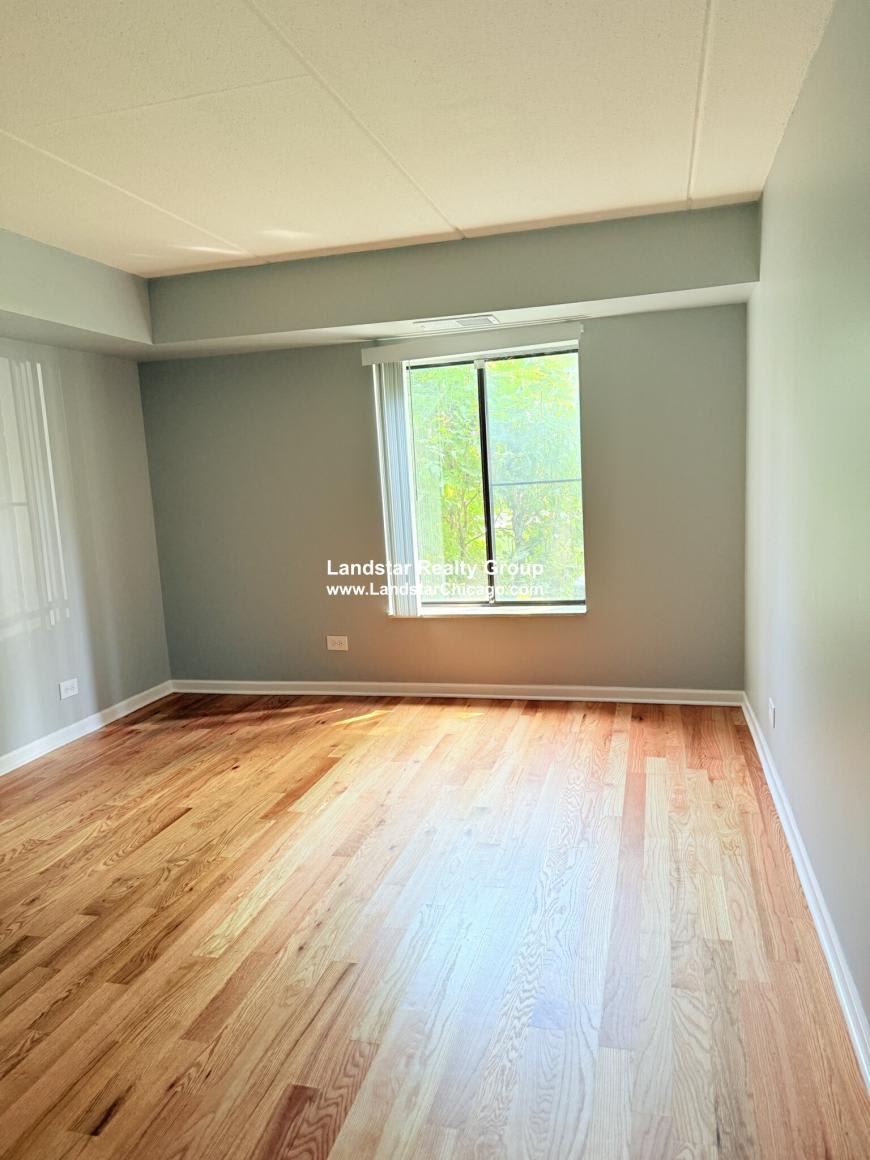 525 Quentin Rd. – photo 4