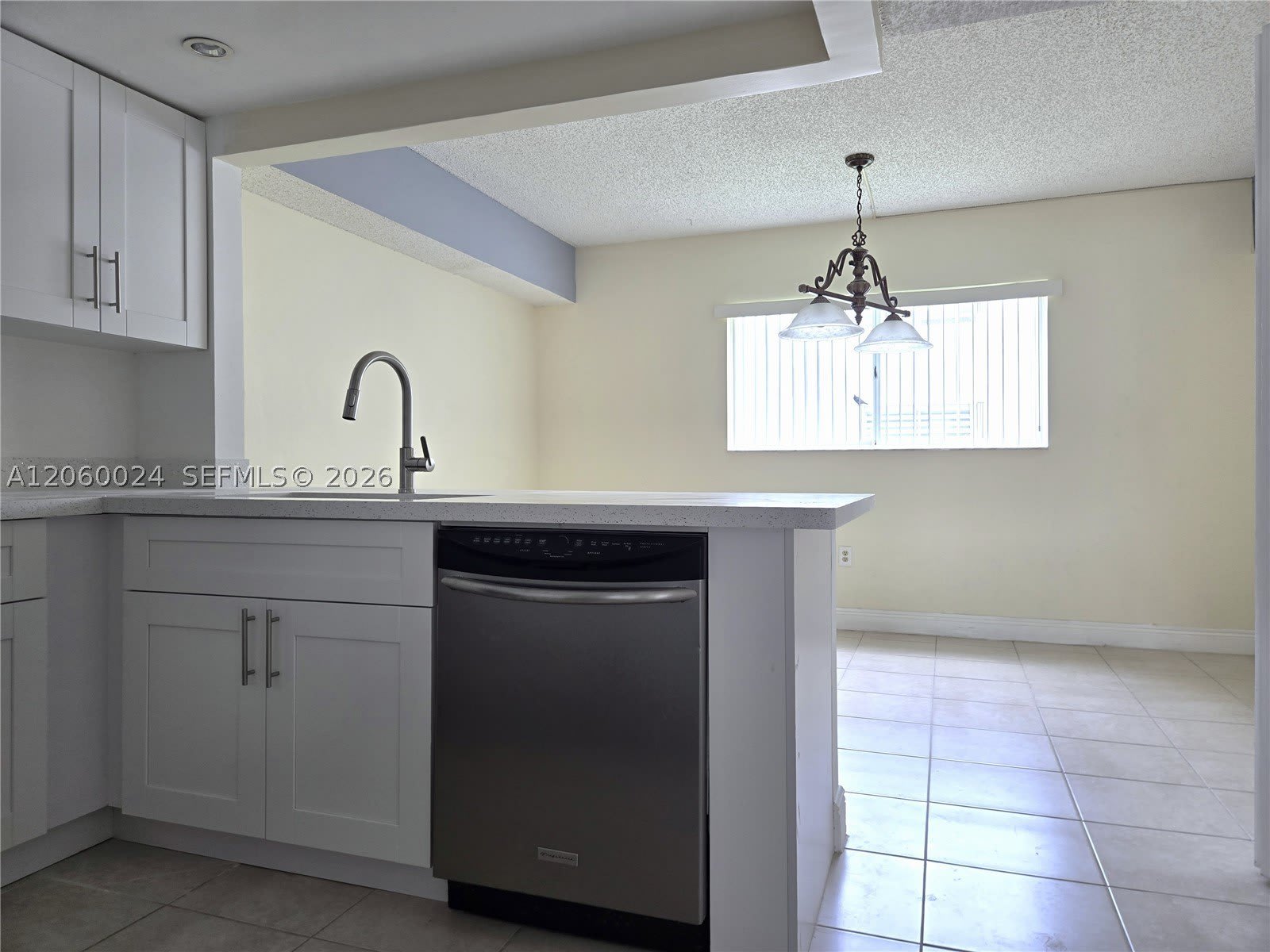 900 SW 104th Ct – photo 4