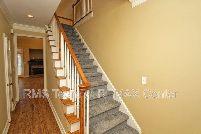1360 Eastgate Ct SE – photo 3