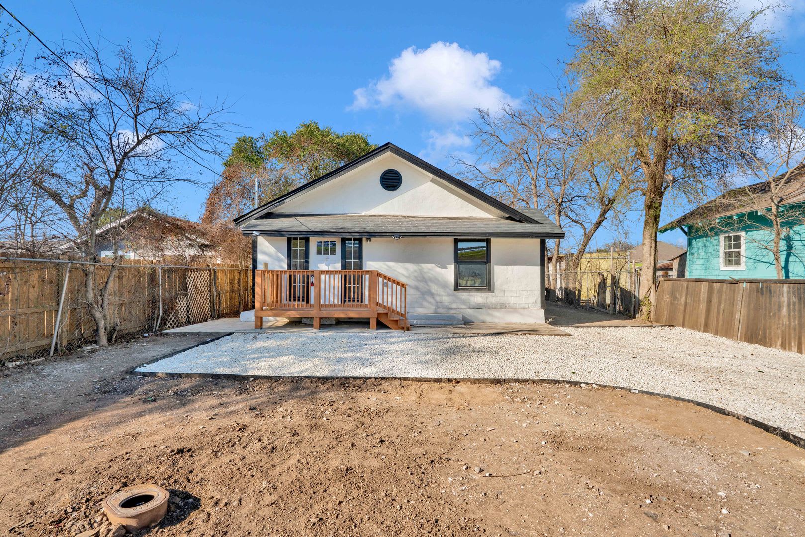 Updated Urban Retreat in the Heart of San Antonio – photo 3