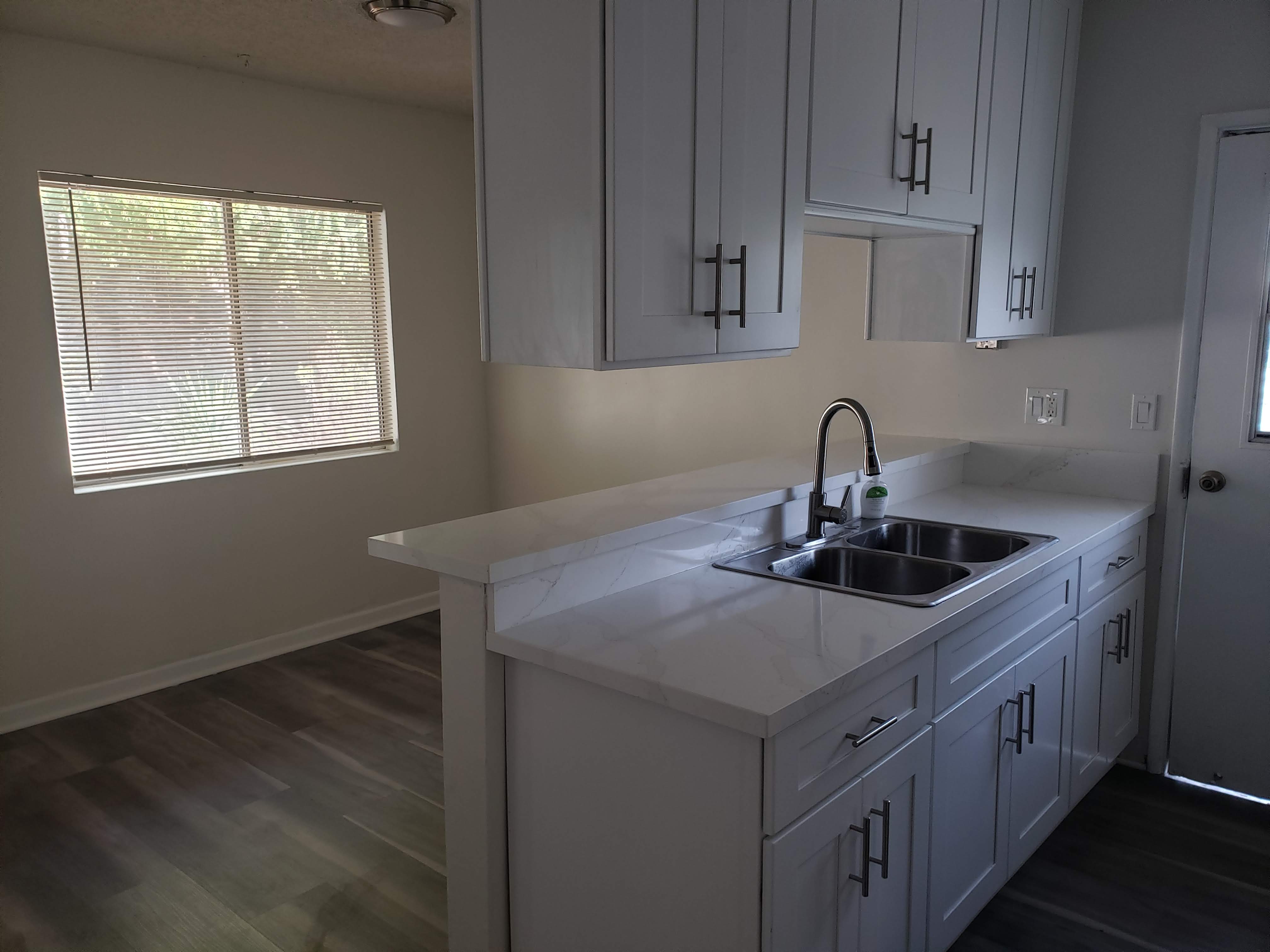 4932 Acacia St – photo 3