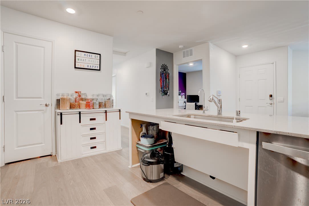7890 Aurora Sky Street – photo 5