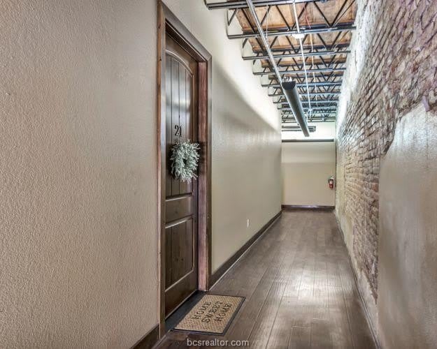 211 N Main Street – photo 3
