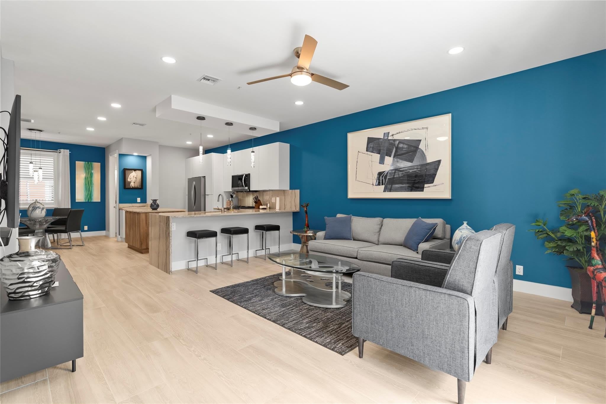 2241 NE 9th Avenue – photo 3
