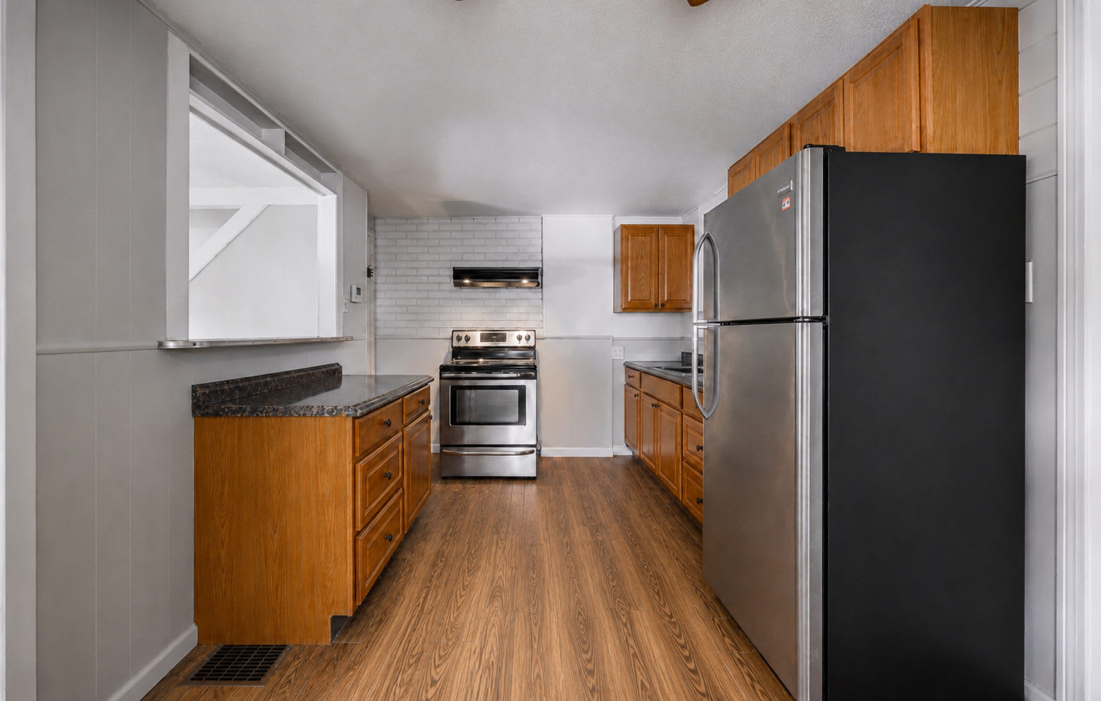 461 Mill St – photo 5
