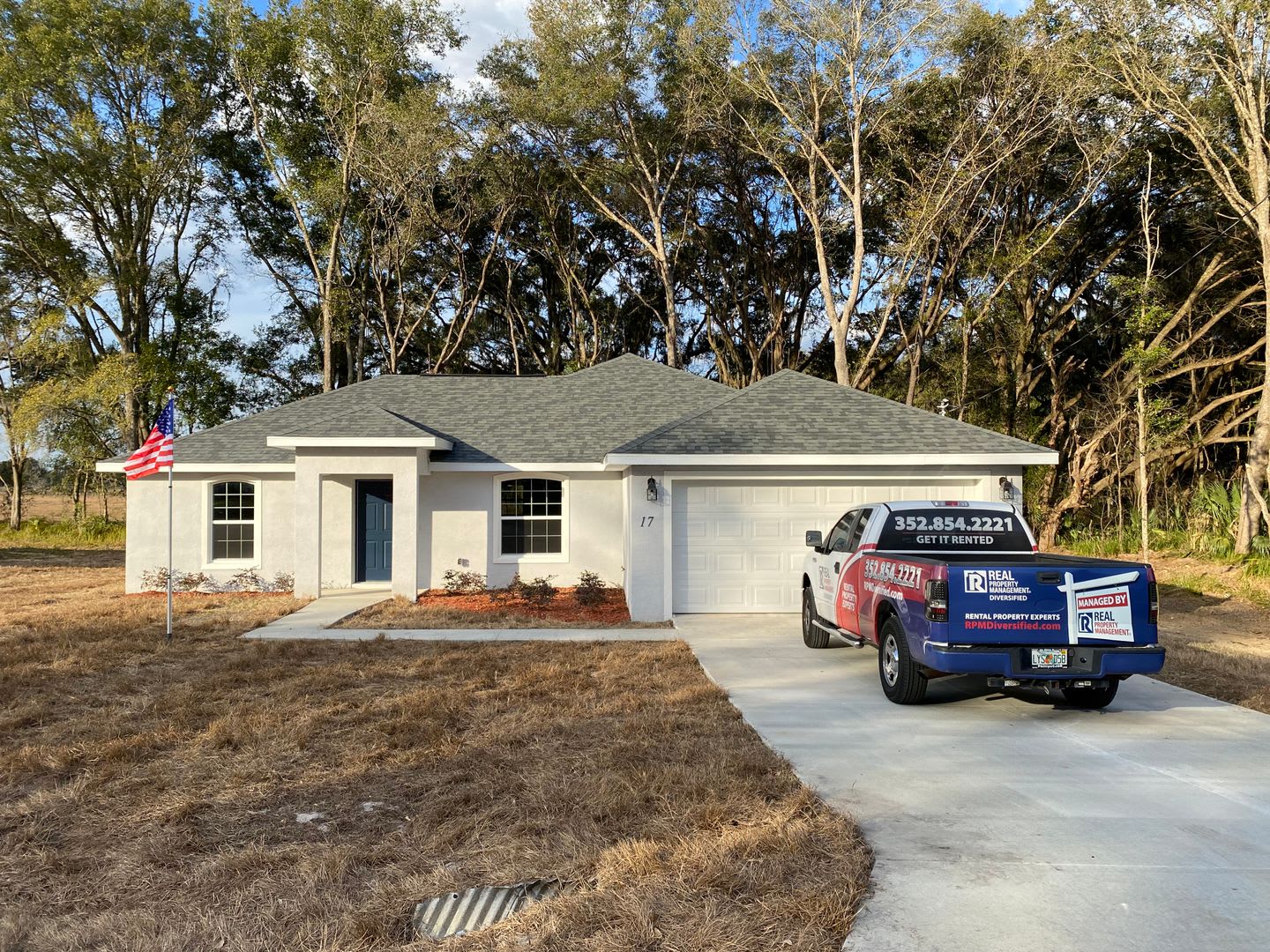 Not Available For Showing Or Move In Until 09 15 2026 Custom Home Desirable Se Ocala Neighborhood 3 2 2 Wont Last – photo 1