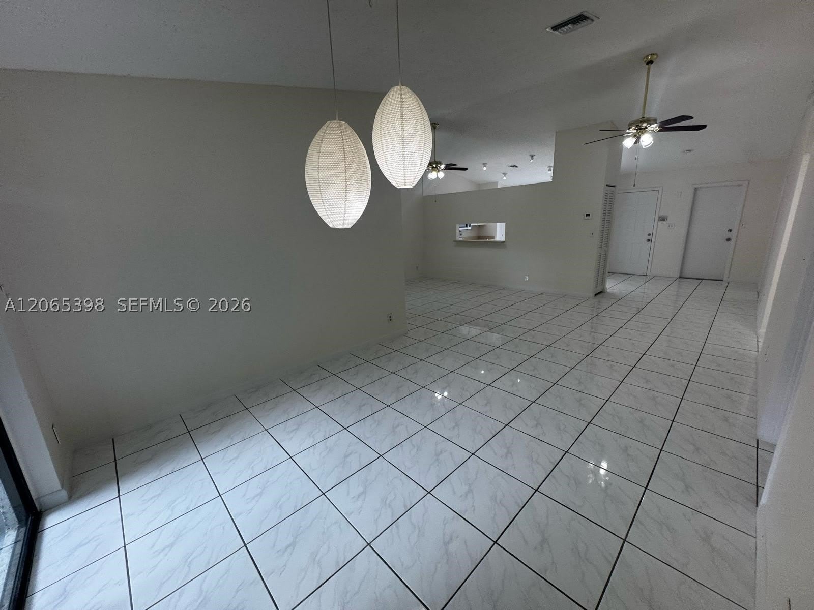 8848 NW 76th Ct – photo 4