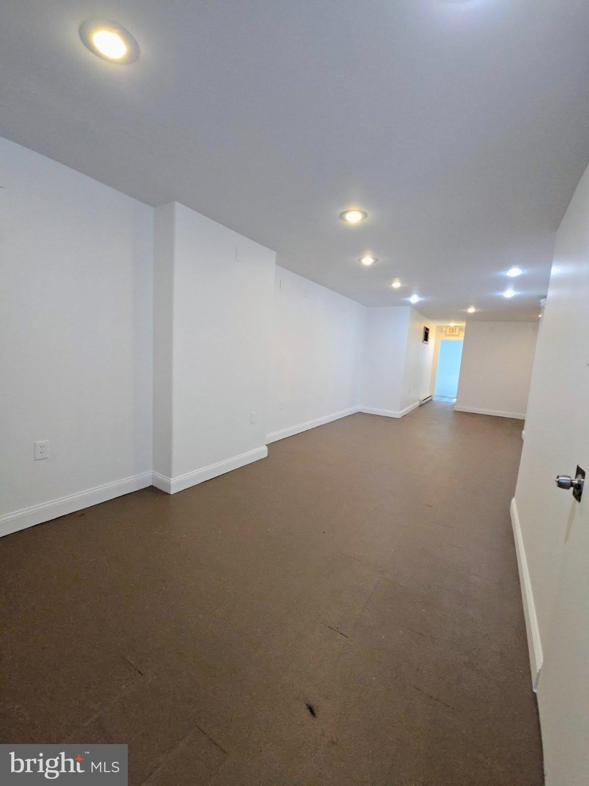 634 E ALLEGHENY Avenue – photo 5