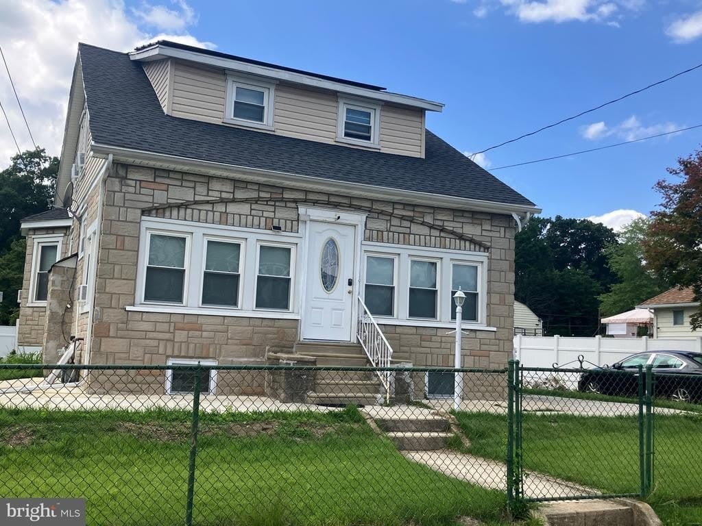 607 2ND AVE – photo 3
