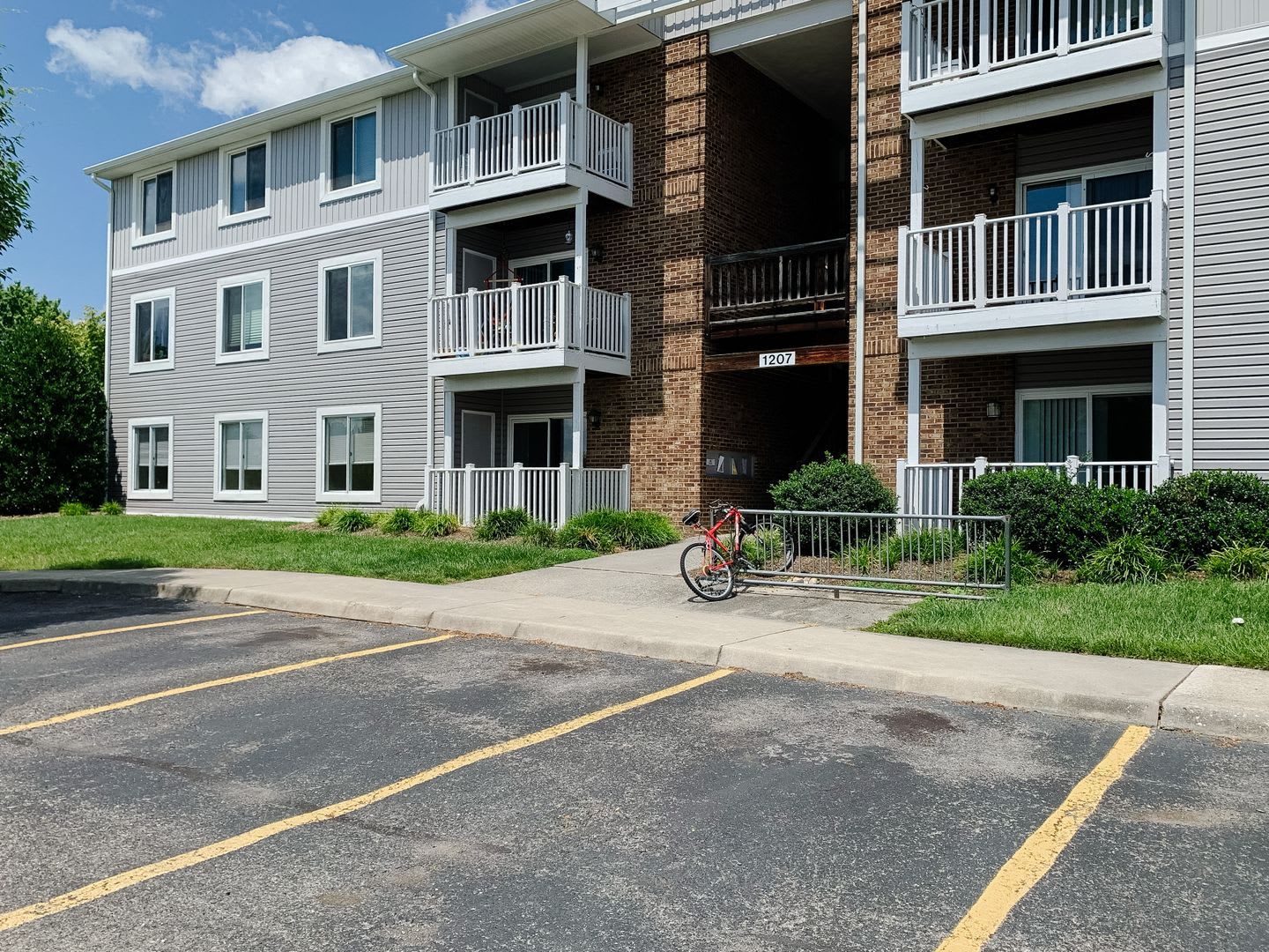 4 Bedroom 2 bath Condo – photo 1