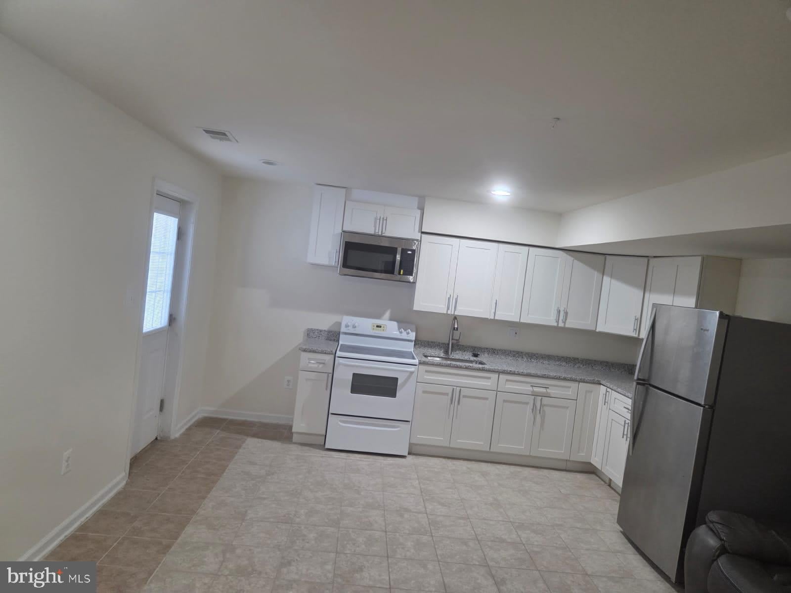 6952 HERITAGE Crossing – photo 4