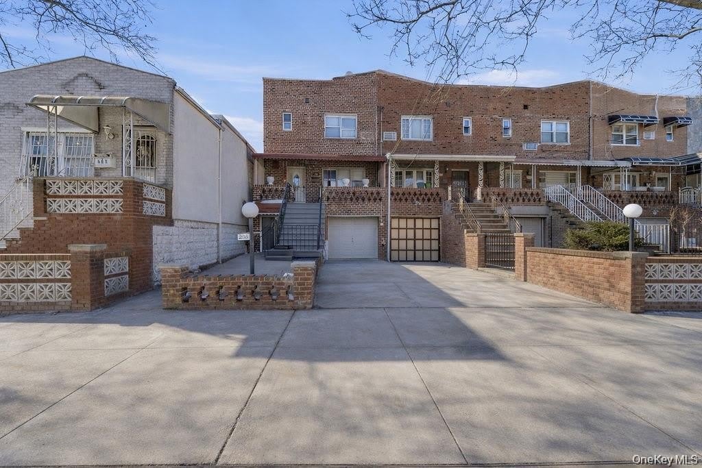 238 E 88th Street – photo 1