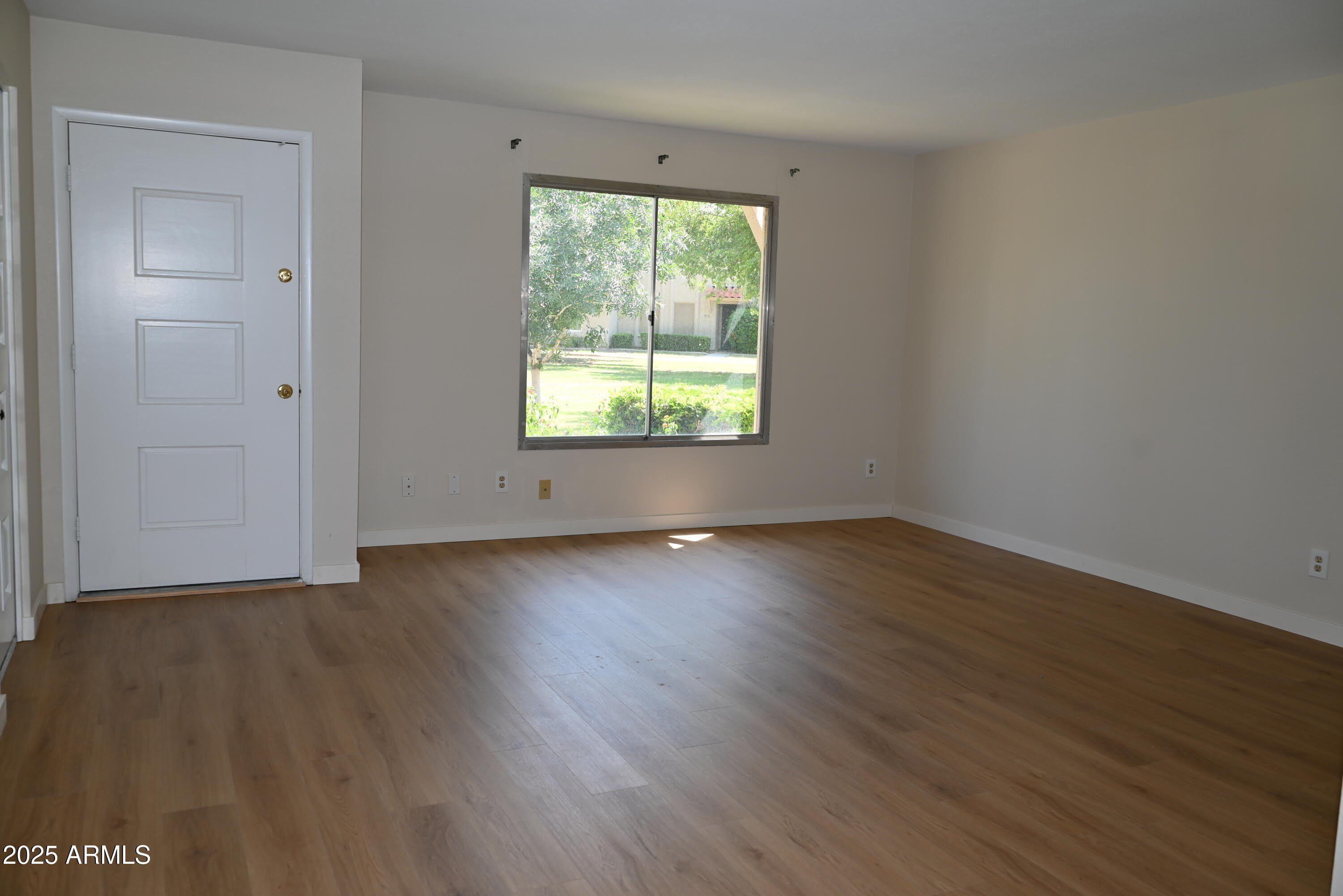5039 N 81st Street – photo 4
