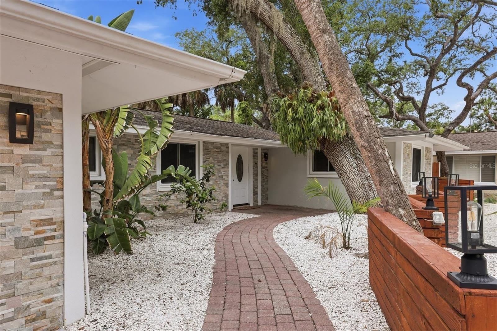 1232 NORTHPORT Drive – photo 1