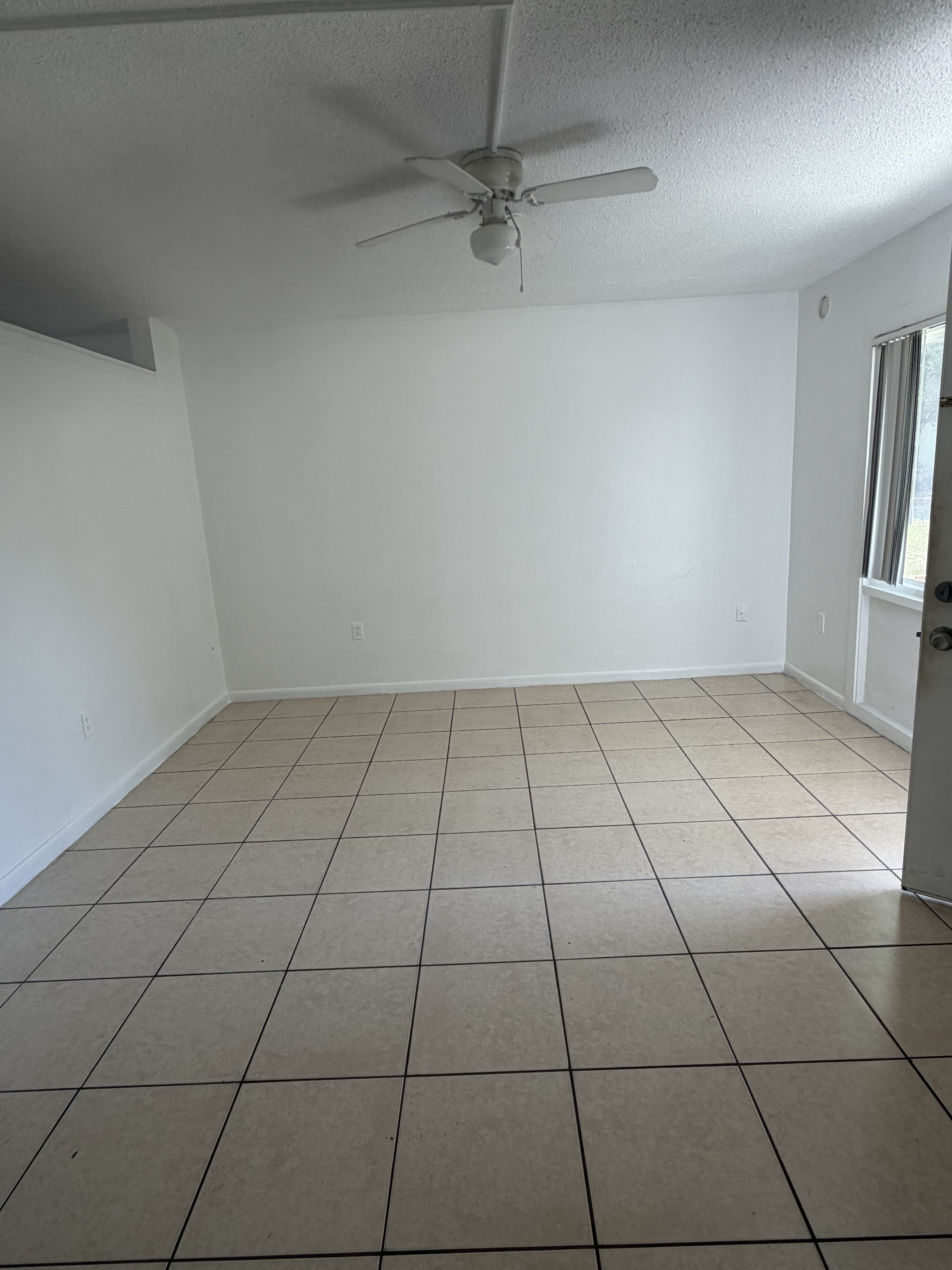 229 W Lancaster Rd – photo 3