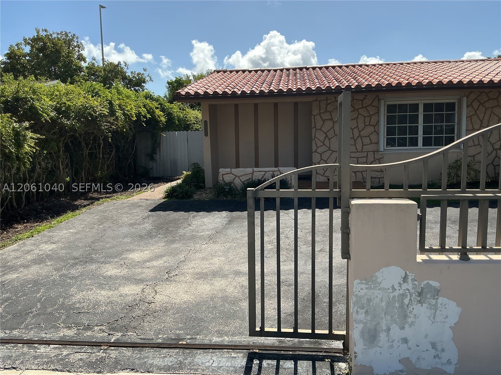 2641 SW 117th Ct – photo 2