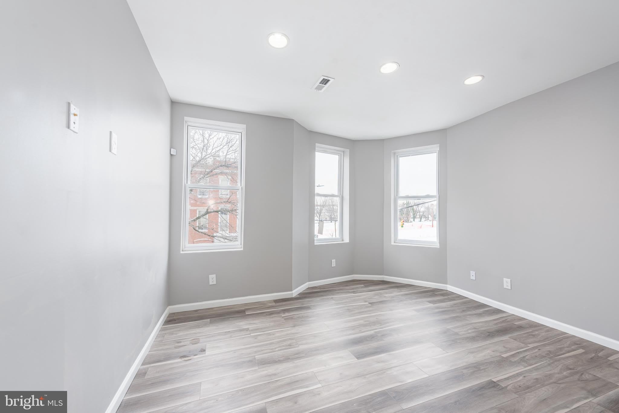 2143 DRUID HILL Avenue – photo 3