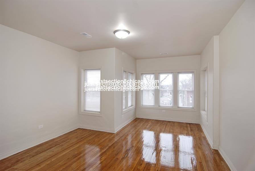 1326 S LAWNDALE – photo 4