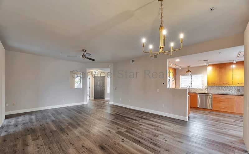 15252 N 100th St – photo 2