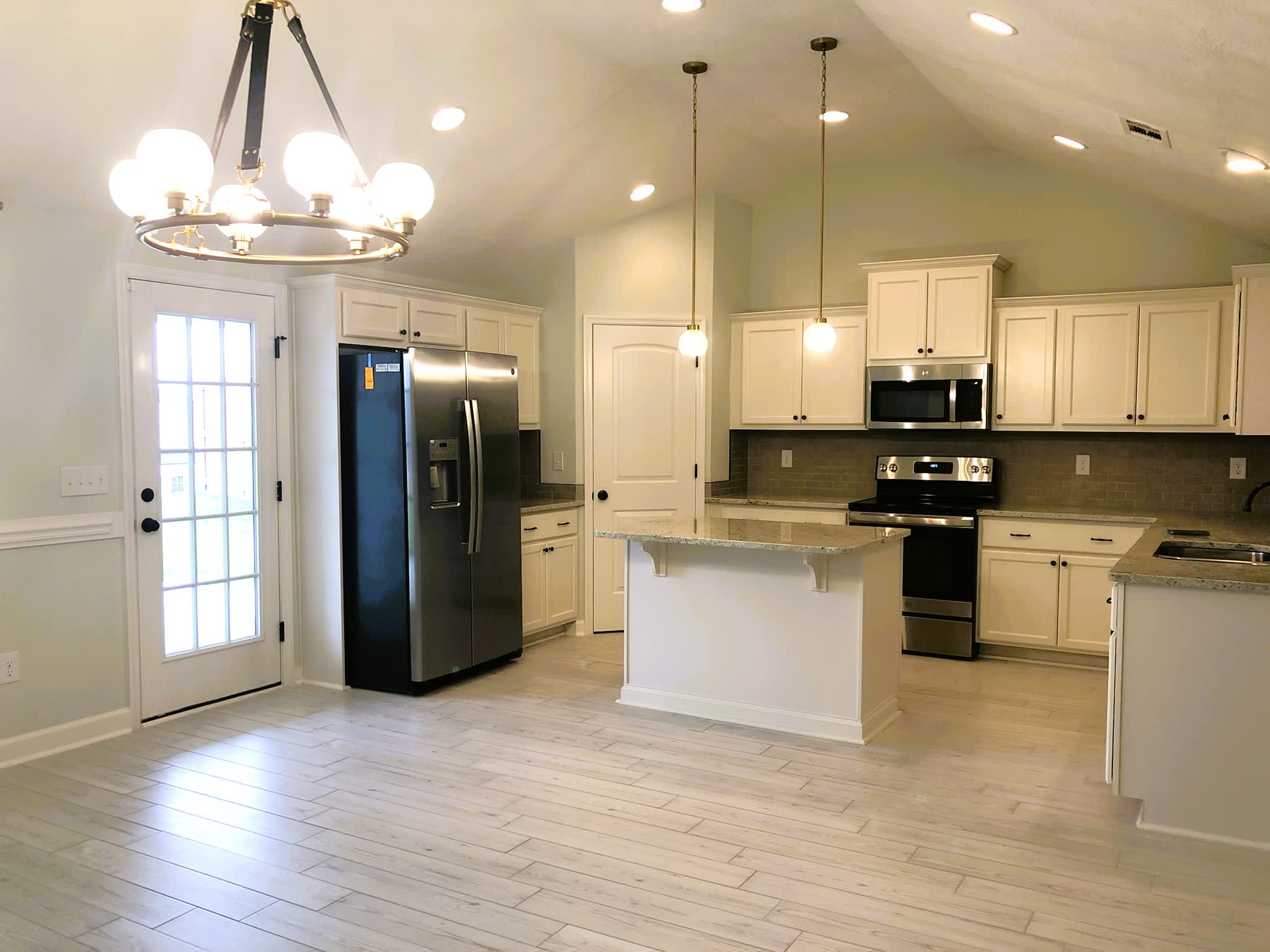 1222 Belgrove Drive – photo 4