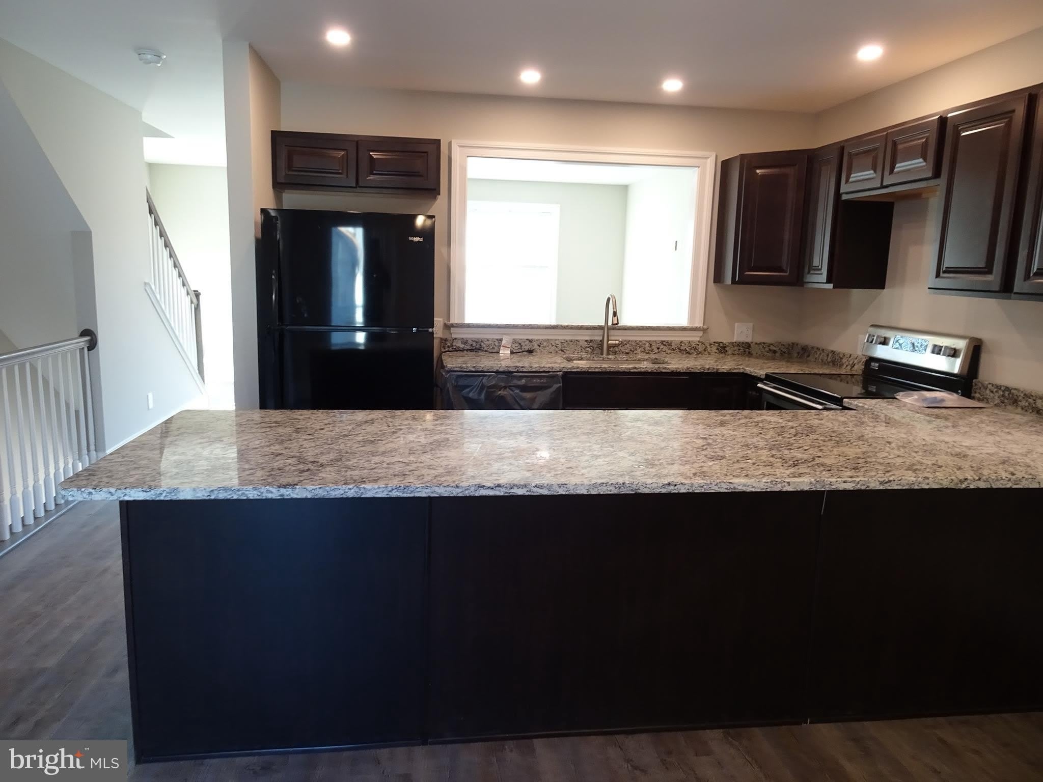 208 W 9Th Street – photo 5