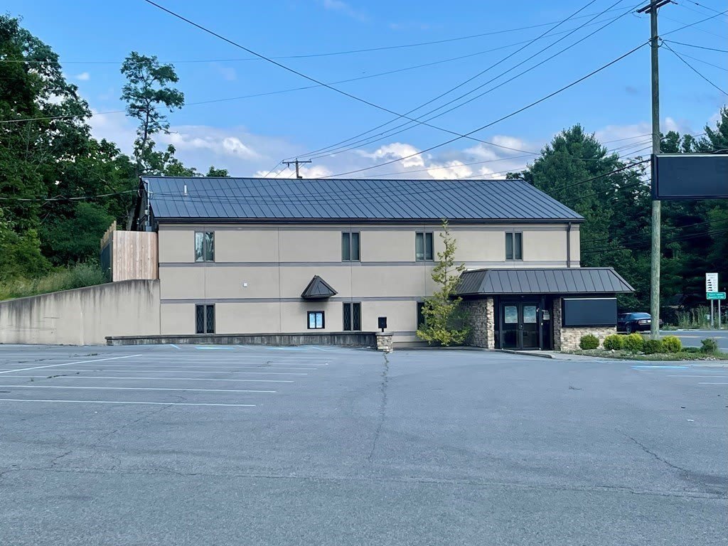 725 RITTER DR – photo 4
