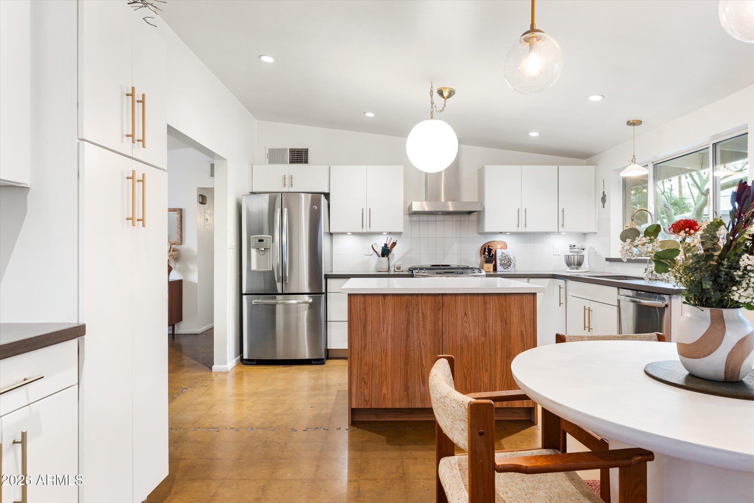 1044 E NORTHVIEW Avenue – photo 5