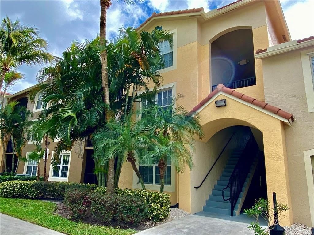 15185 Michelangelo Boulevard – photo 1