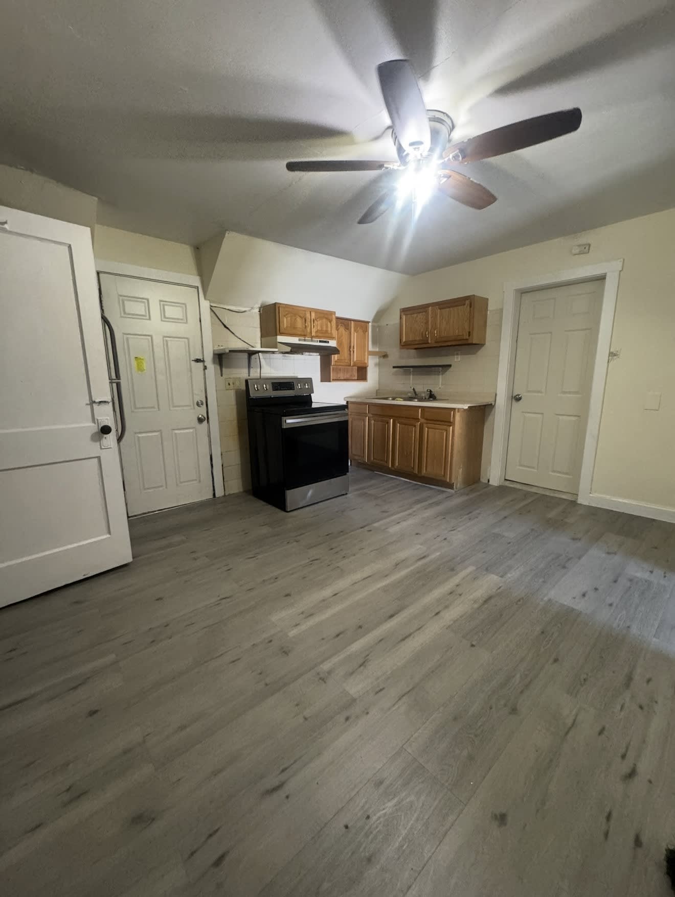 299 Water St – photo 2